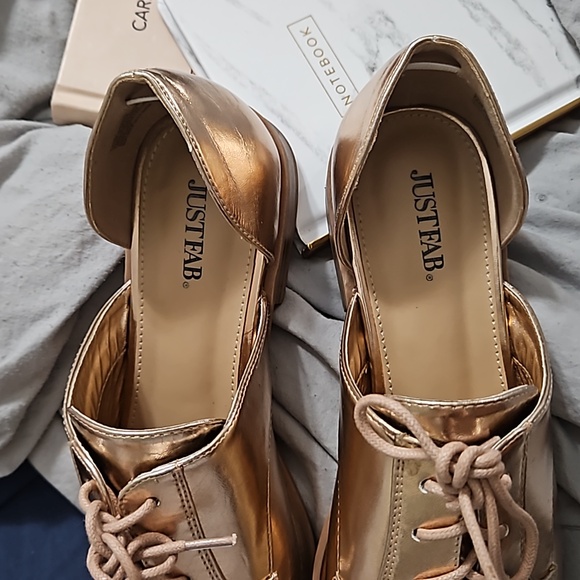 Shoes - Picture 10 of 11